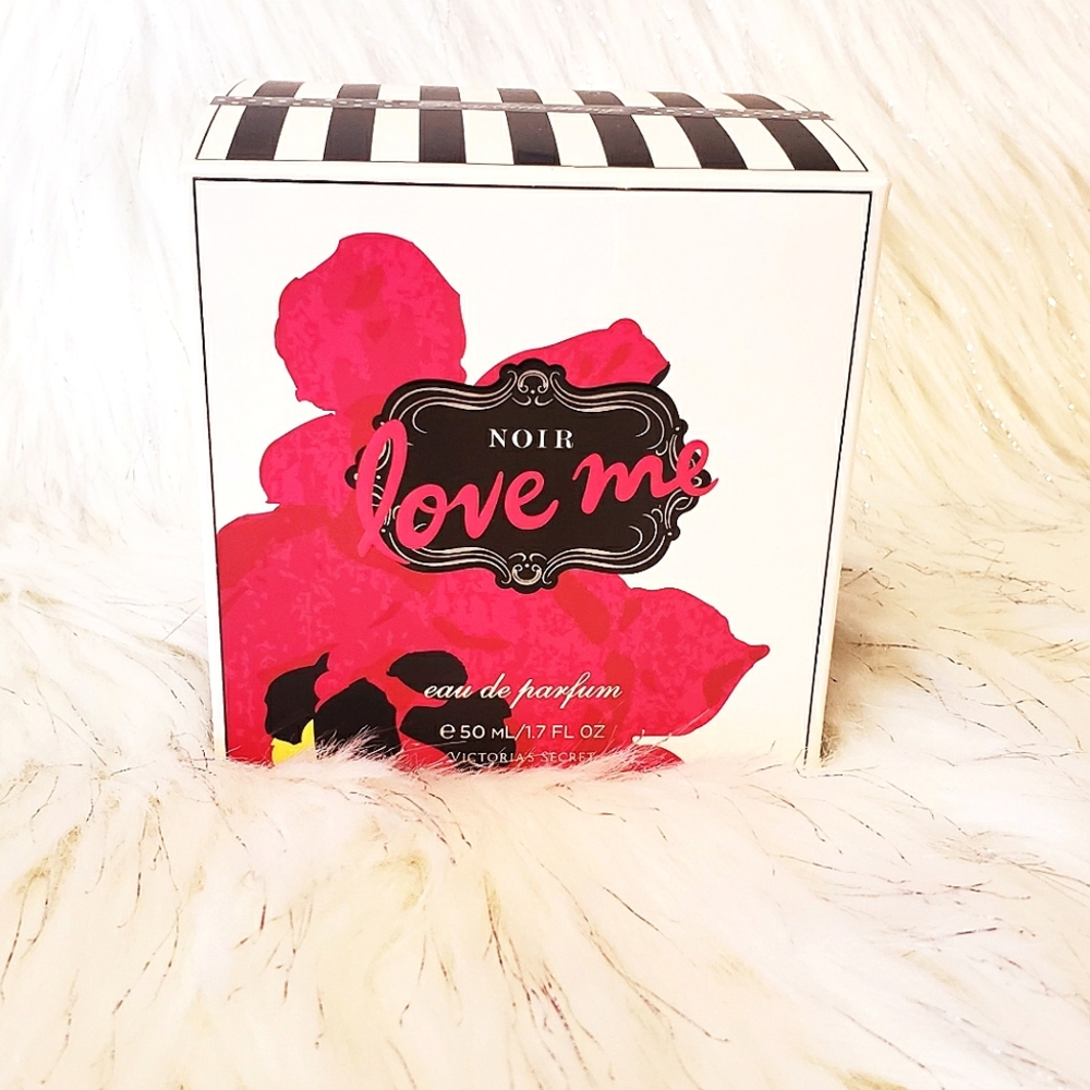 Victoria’s Secret Authentic Noir Love Me Parfum